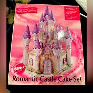 Wilton Romantic Castle Cake Set‎
